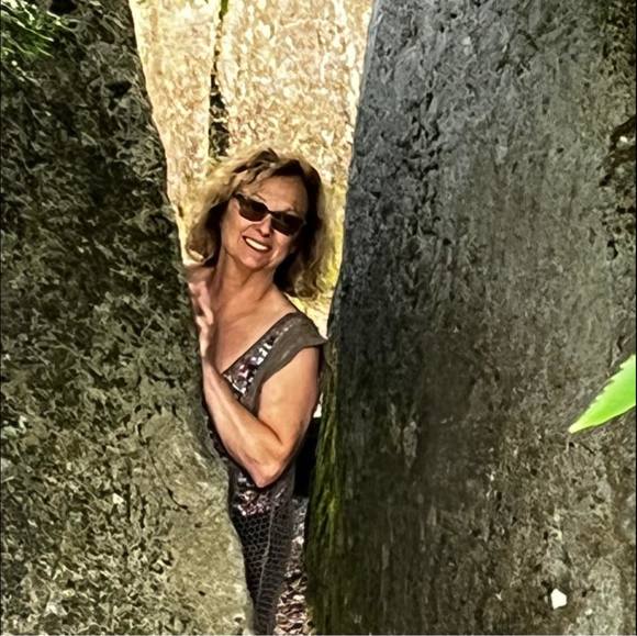 Meet your Posher, Stacey - Picture 1 of 1